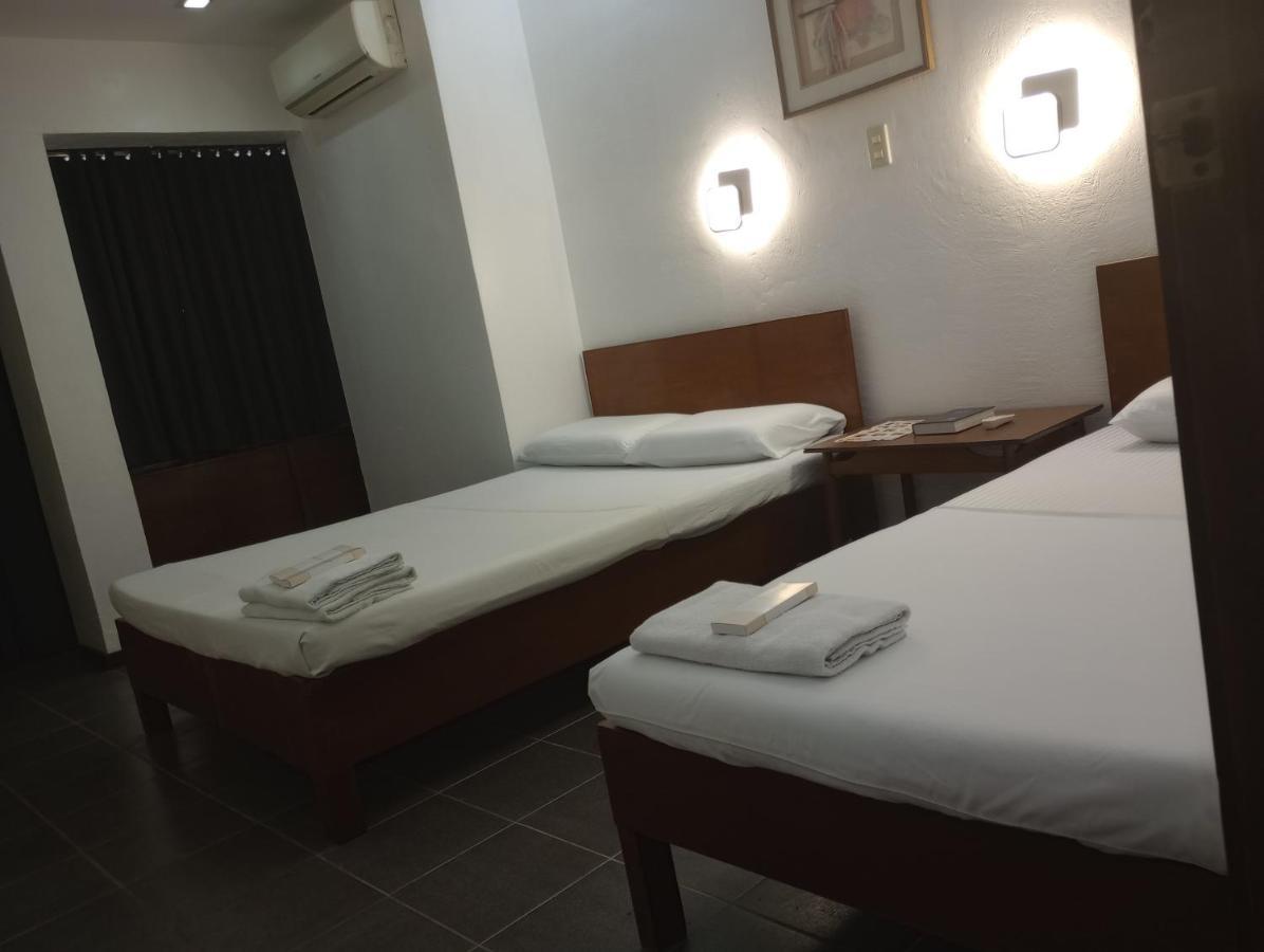 Citywalk Hotel Dumaguete City Esterno foto